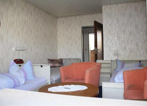 Pension Check In Hotell Güstrow Eksteriør bilde