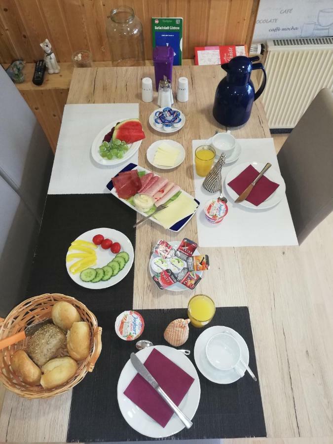 Pension Check In Hotell Güstrow Eksteriør bilde